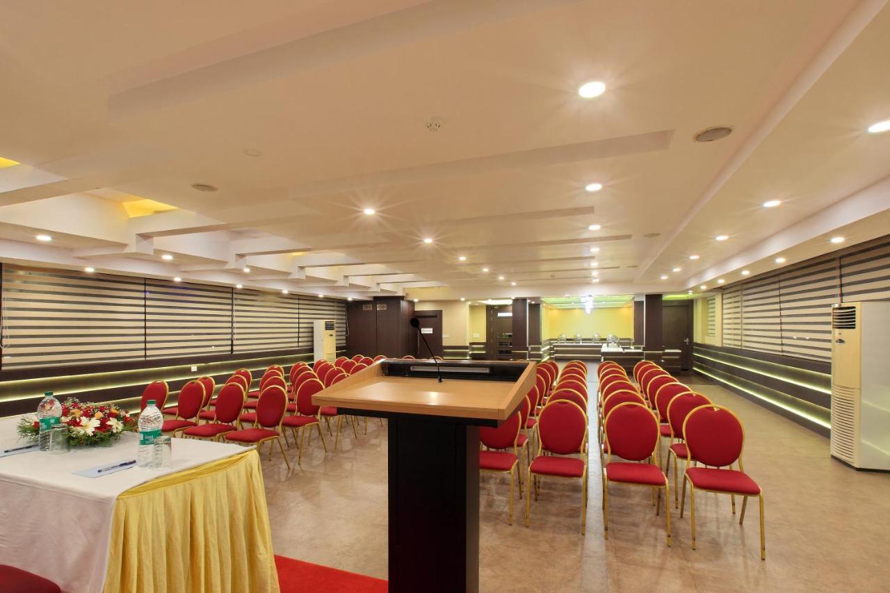 Hotel Kings Empire Коччи Экстерьер фото