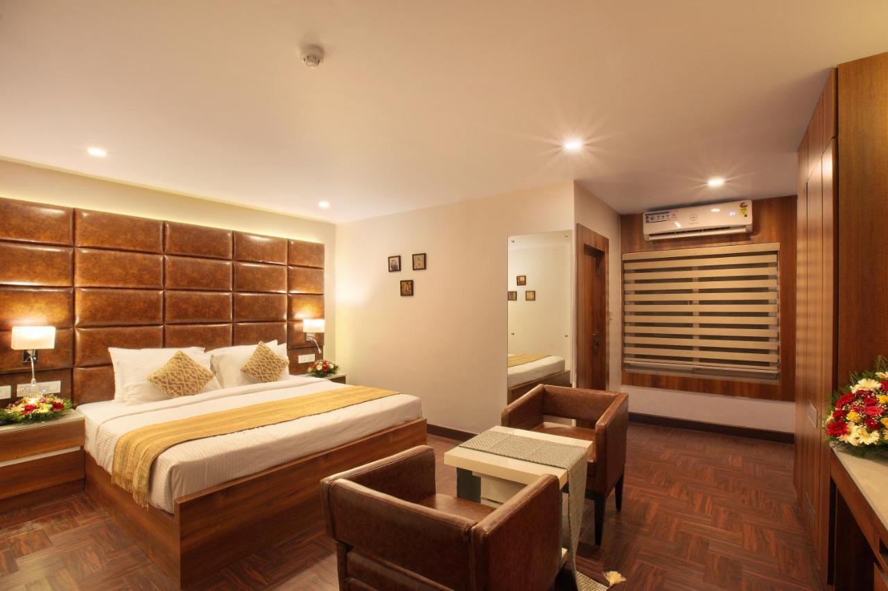 Hotel Kings Empire Коччи Экстерьер фото