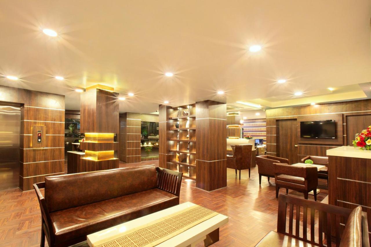 Hotel Kings Empire Коччи Экстерьер фото